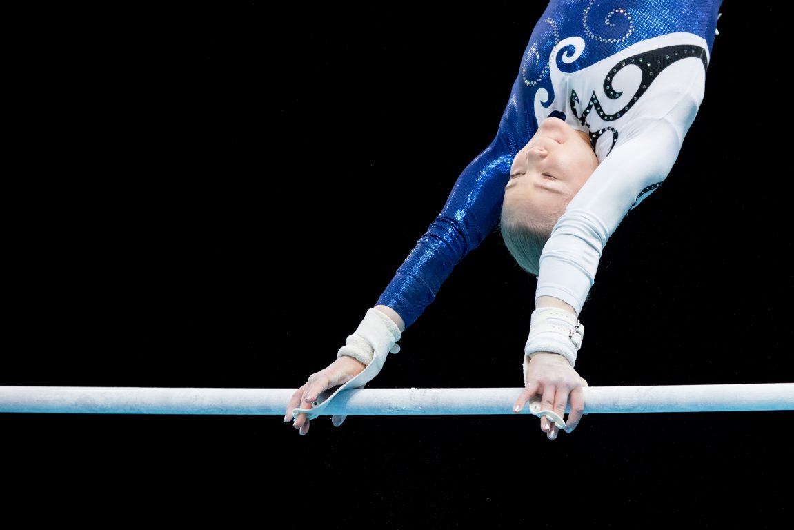 Mistrzostwa Europy w gimnastyce sportowej Voimistelija heilahtaa nojapuilla