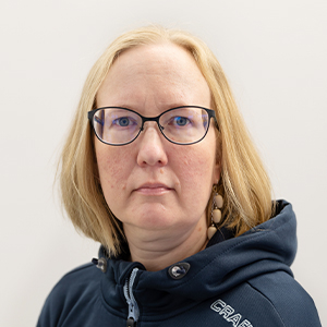 Riikka_Hopiavaara_2021_kuva_Pinja_Tavasti Riikka Hopiavaara